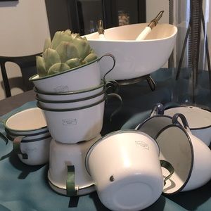 VINTAGE ENAMEL WARE CUPS